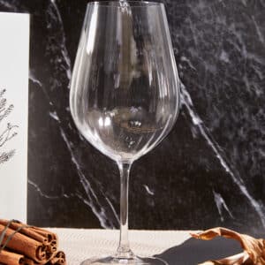 Premium winery glass by GlassLine, photographed by Sam Sasan under EXTENSO International Productions LTD