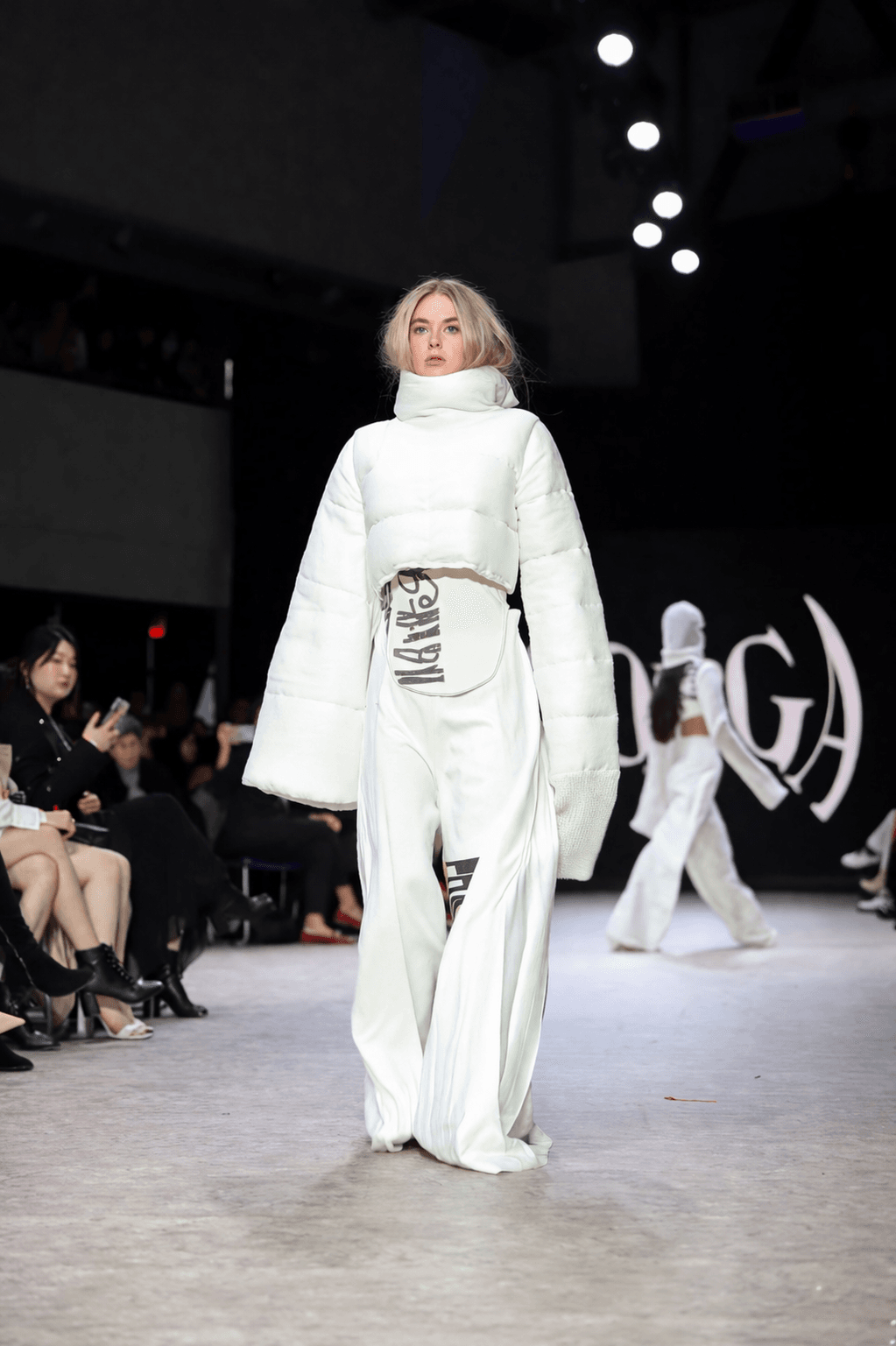 Puffer avant-garde streetwear